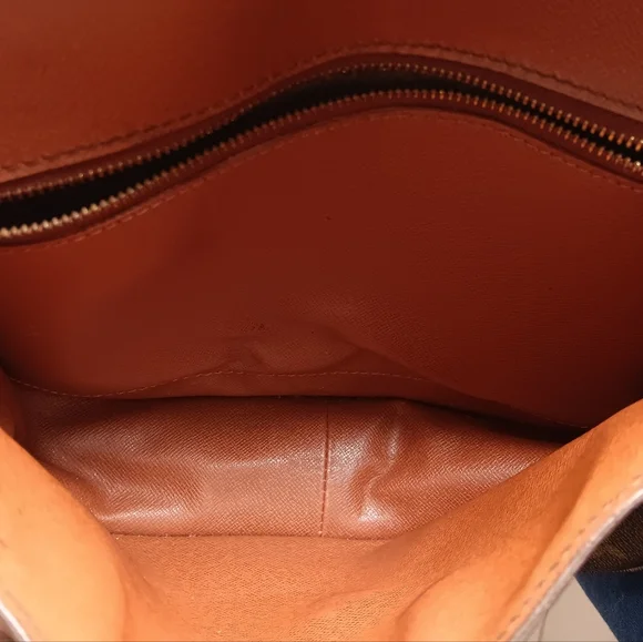 Louis Vuitton Saint Cloud GM Monogram Vintage Crossbody Bag - Picture 14 of 16